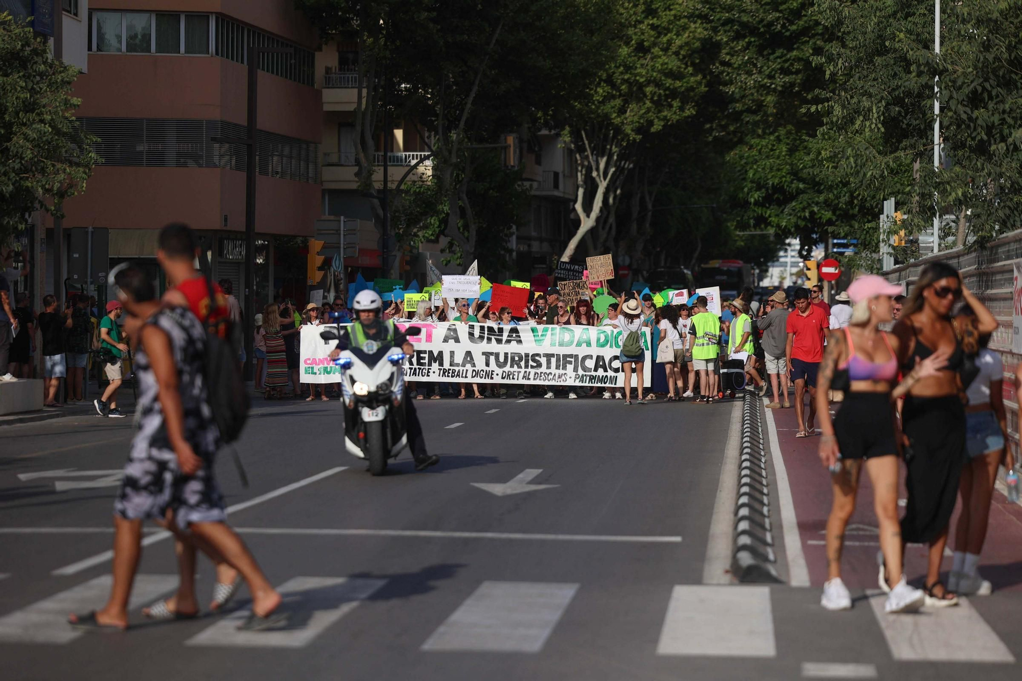 Manifestación contra la masificación turística en Ibiza