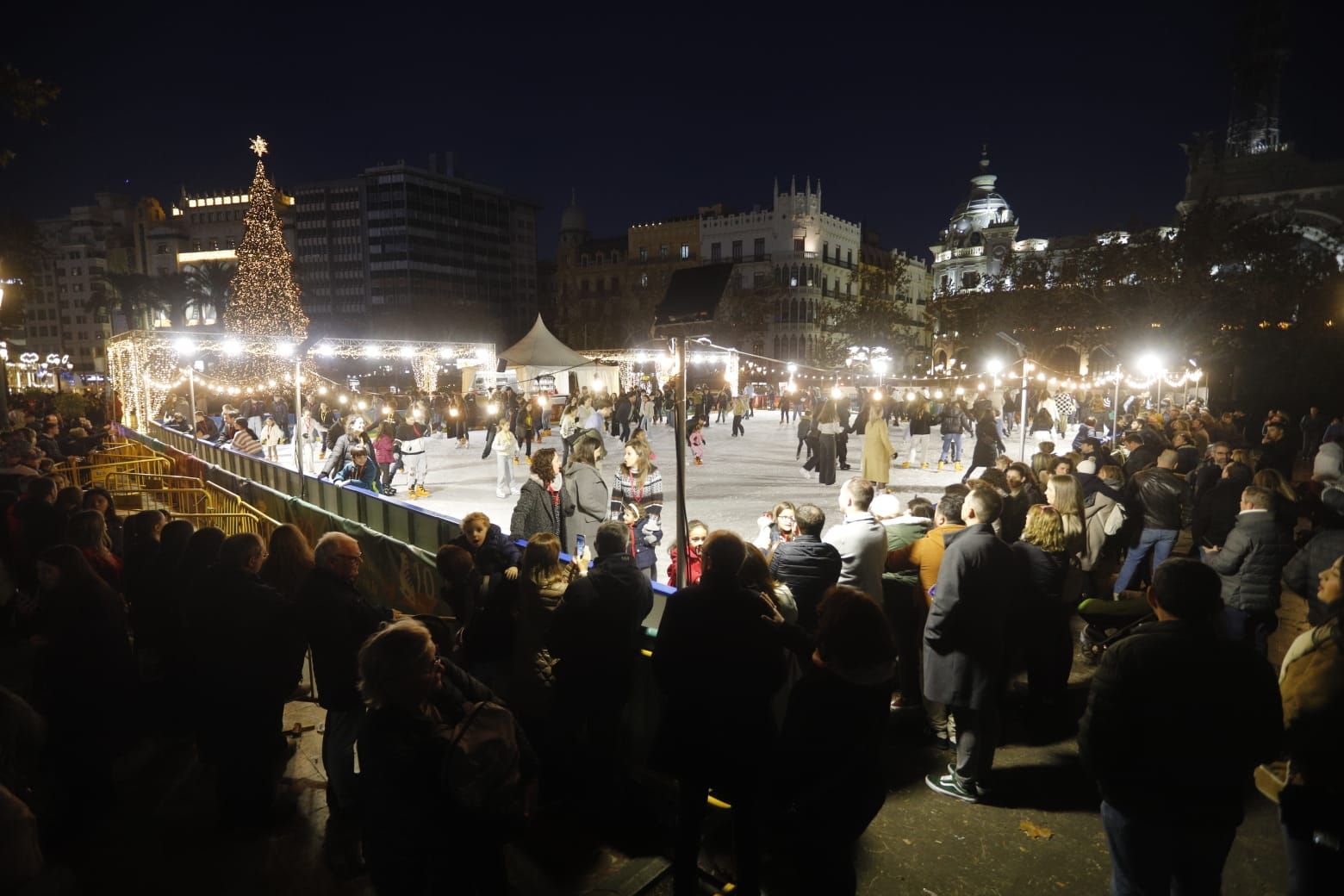 València, a reventar por la Navidad y el buen tiempo