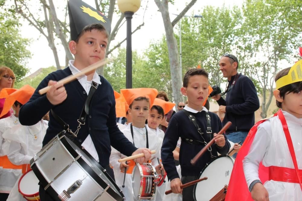 Procesión de los alumnos de Primaria e Infantil del colegio Adoratrices de Cartagena