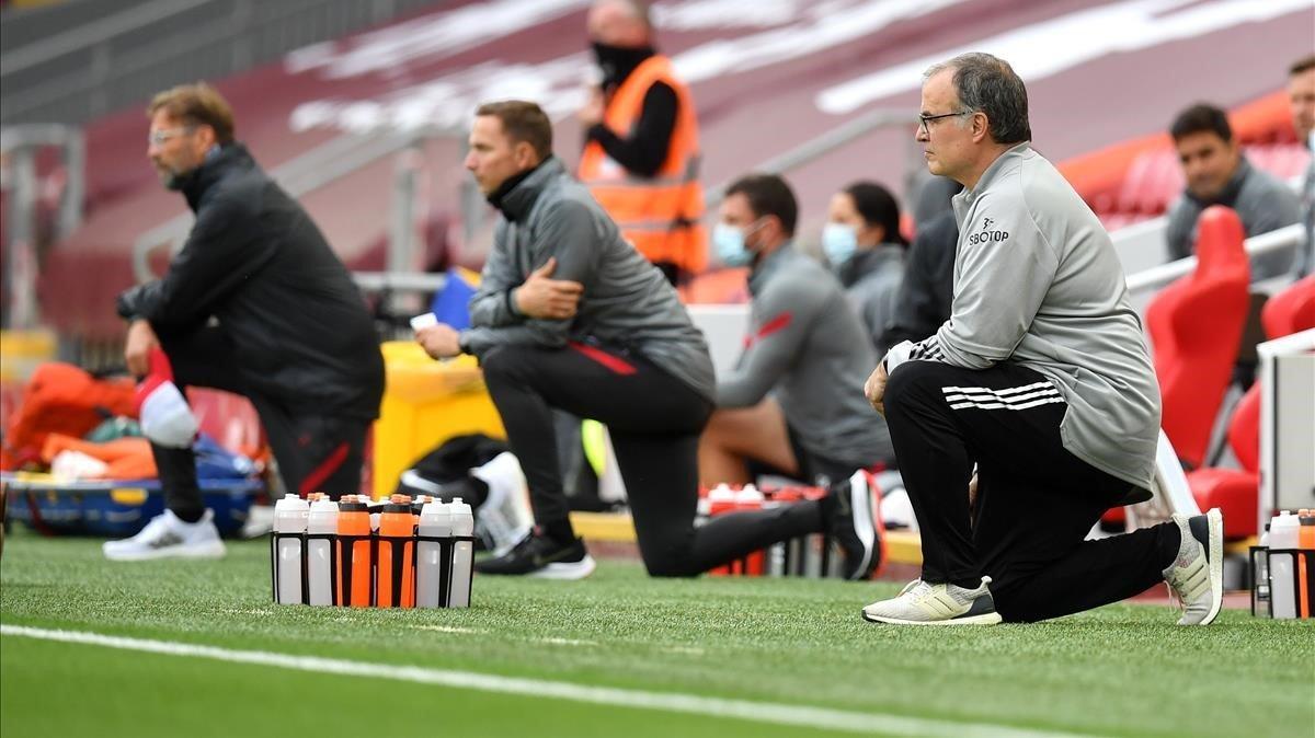 rpaniagua54893801 liverpool  england   september 12  marcelo bielsa  manager o200912200055