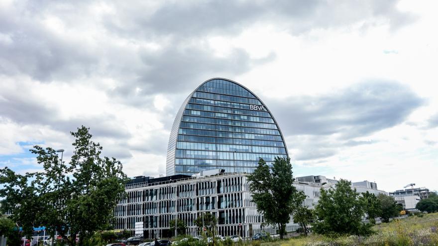 Fachada del edificio ‘La Vela’, en la ciudad del BBVA.