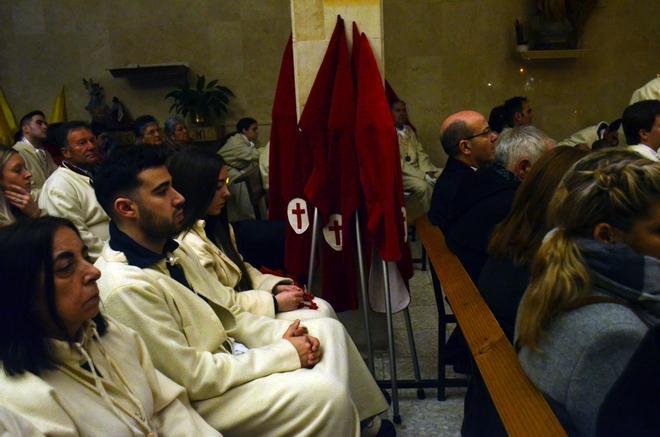 Semana Santa Benavente 2024: Así vive la Cofradía del Silencio la noche del Miércoles Santo