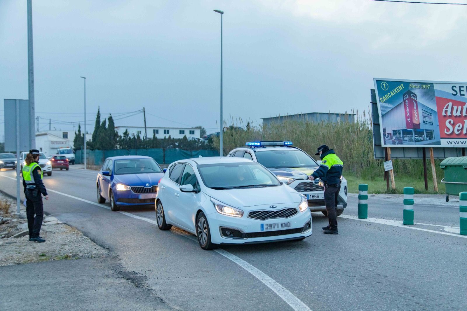 Cullera vigila los accesos con cincuenta puntos de control