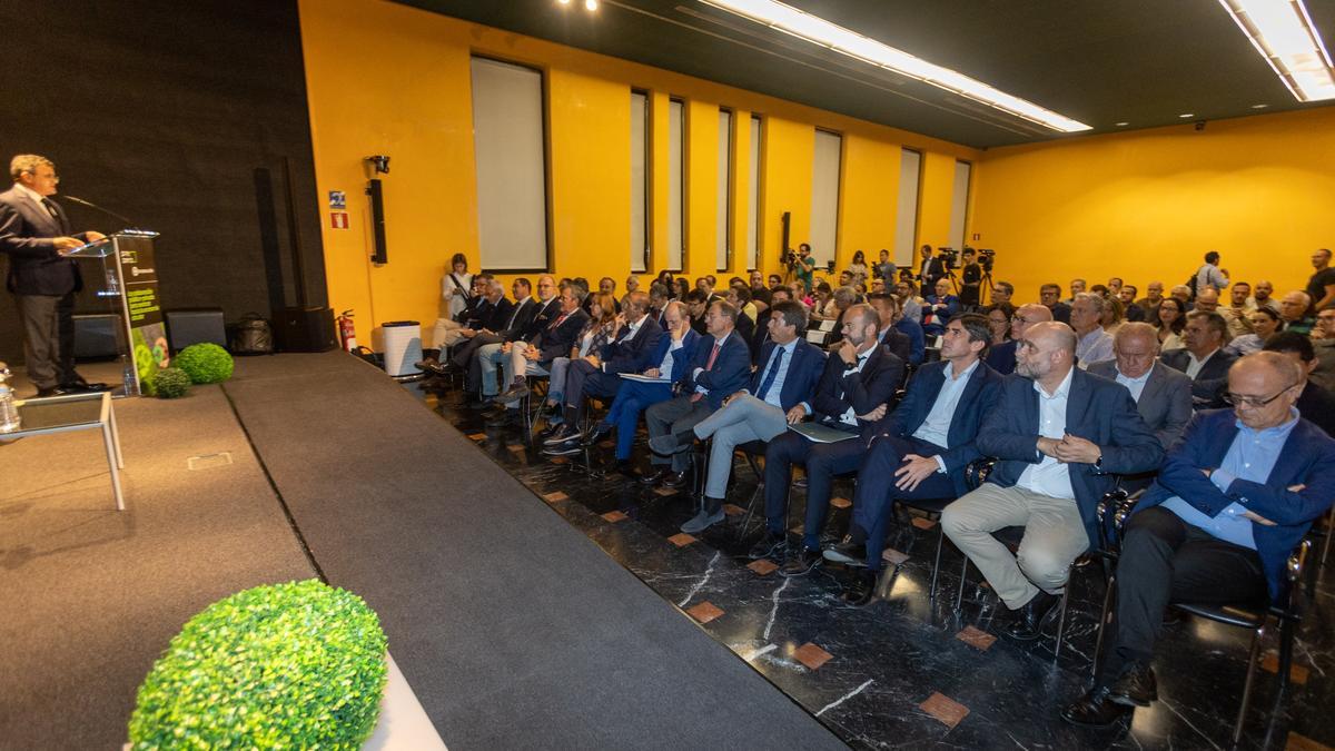 Mesa redonda entre los alcaldes de Alcoy, Mutxamel y San Vicente del Raspeig.