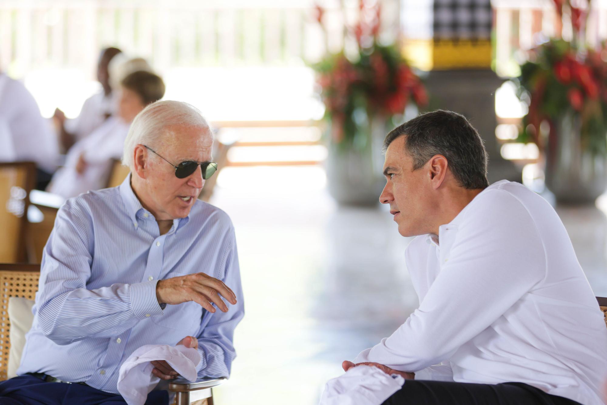 Joe Biden con Sánchez en Bali