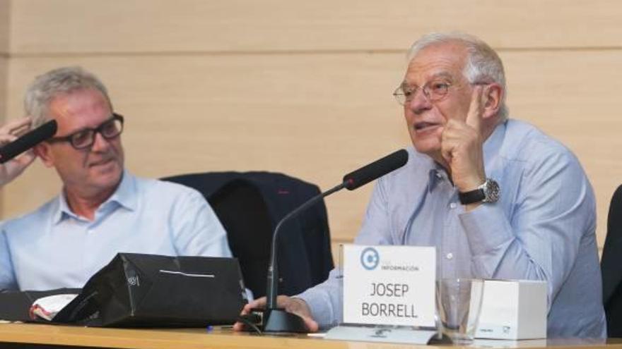 Borrell: «El PSOE ha regalado el gobierno al PP y encima nos hemos dividido»