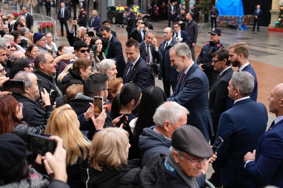 El rey Felipe VI visita LHospitalet