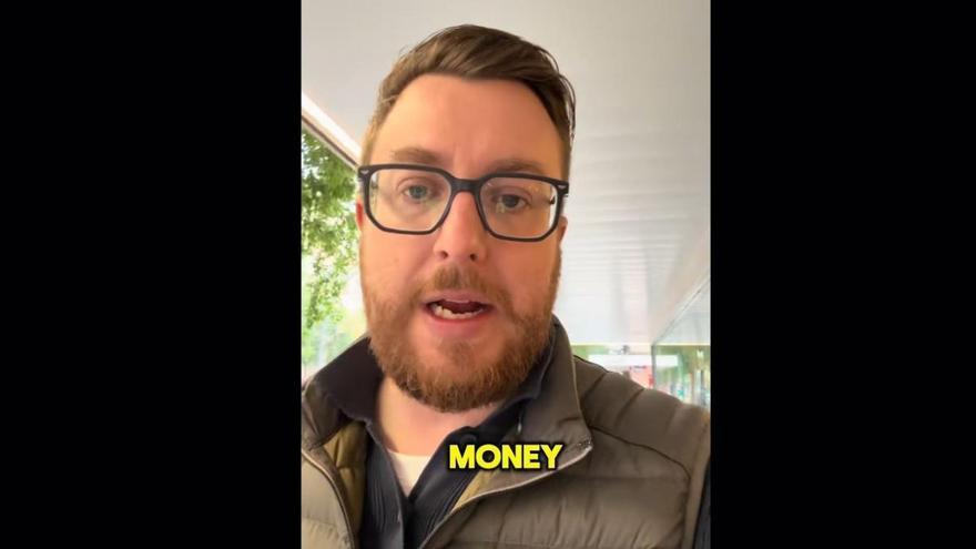 Un ciudadano inglés descubre el truco para pagar menos por su café en Murcia: "Te va a salir más barato"