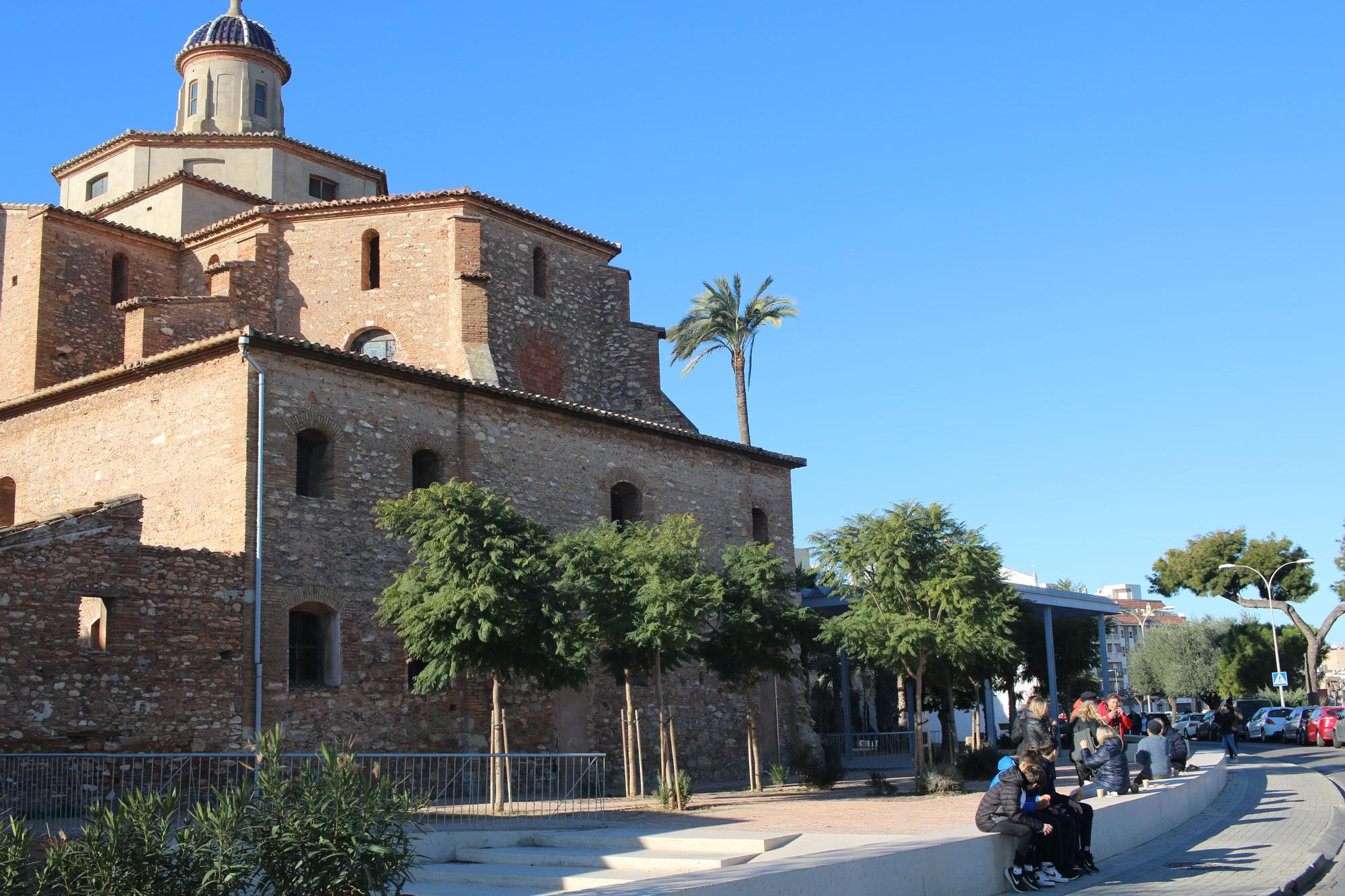 Todas las imágenes del multitudinario regreso de la Font del Vi de Burriana