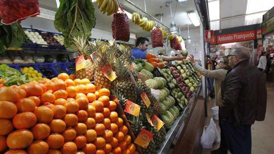 Pescado azul, frutas mediterráneas y tropicales, y los vegetales constituyen un aliado importante en la lucha contra el cáncer.