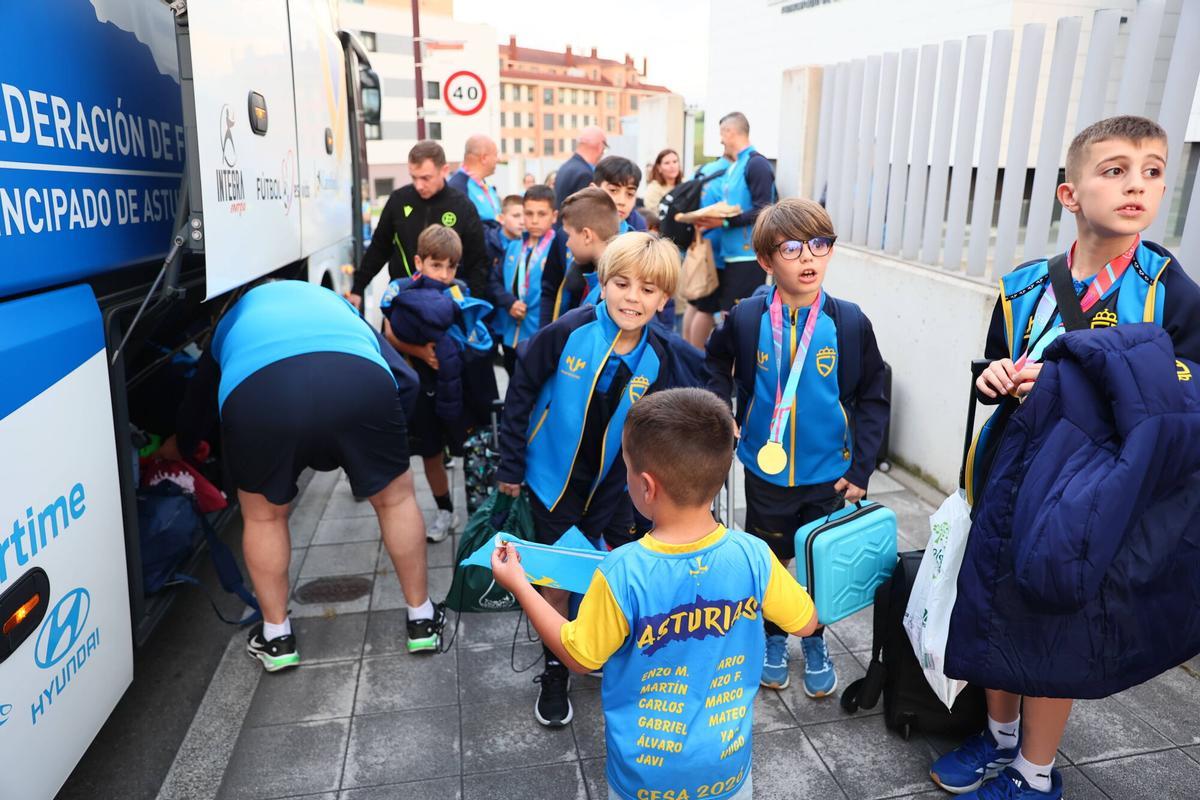 La selección sub-10 de Asturias se proclamó campeona de España de fútbol sala en Sanxenxo tras firmar un torneo impecable, culminado con una goleada ante Madrid y una remontada épica frente a Cataluña en semifinales