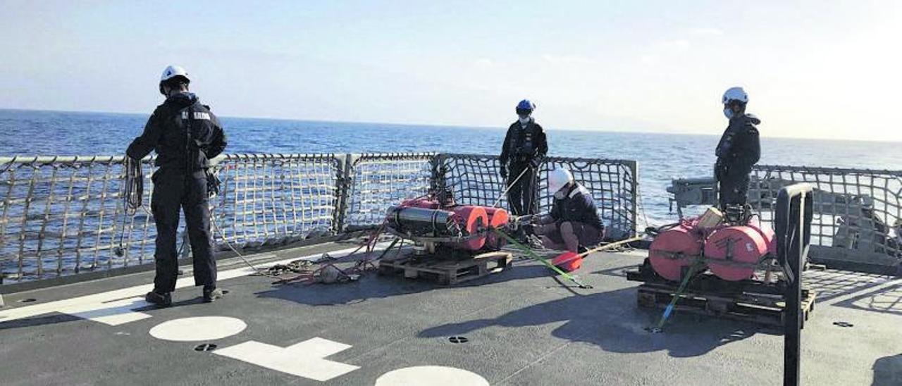 Los científicos colocan los sismógrafos en el océano para estudiar la sismicidad entre Tenerife y Gran Canaria .