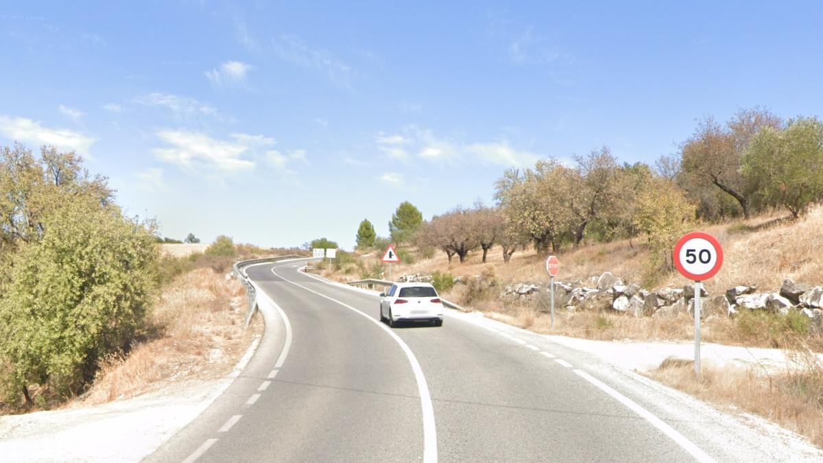 La carretera A-366, a la altura de la salida de Guaro