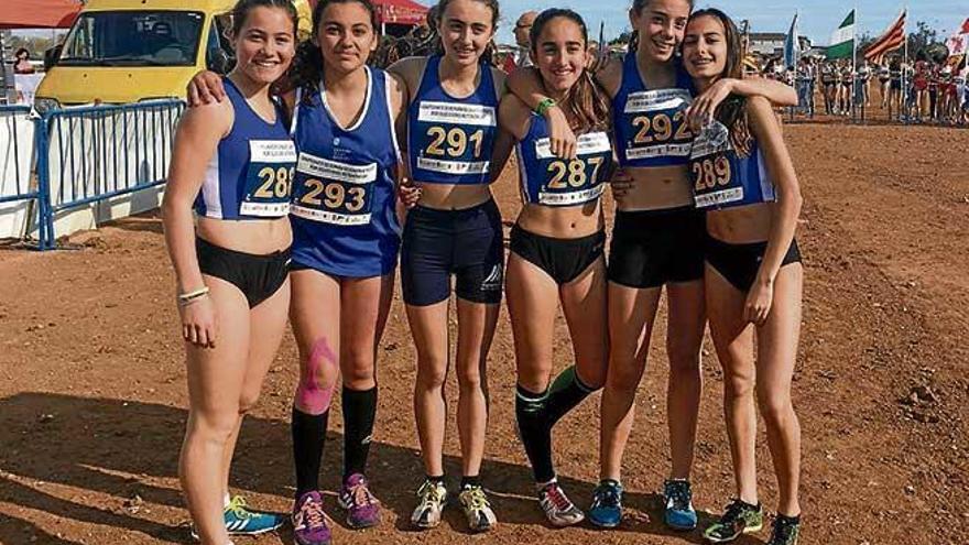 Las jóvenes atletas isleñas del combinado balear sub-16.