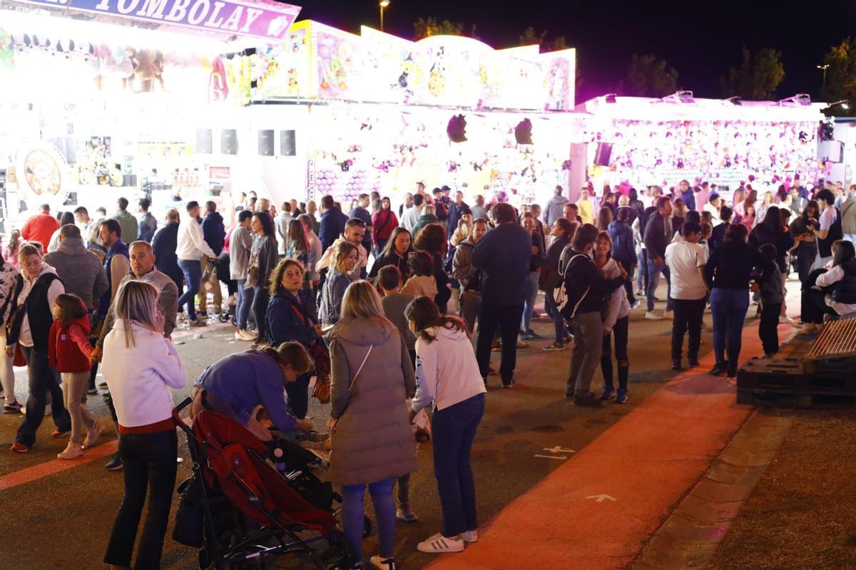 En imágenes | Las ferias de Valdespartera empiezan a recibir a los primeros asistentes En imágenes | Las ferias de Valdespartera empiezan a recibir a los primeros asistentes