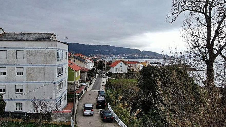 Vial llegando a O Con, en el casco urbano de Moaña.   | // MAURO BERNÁRDEZ