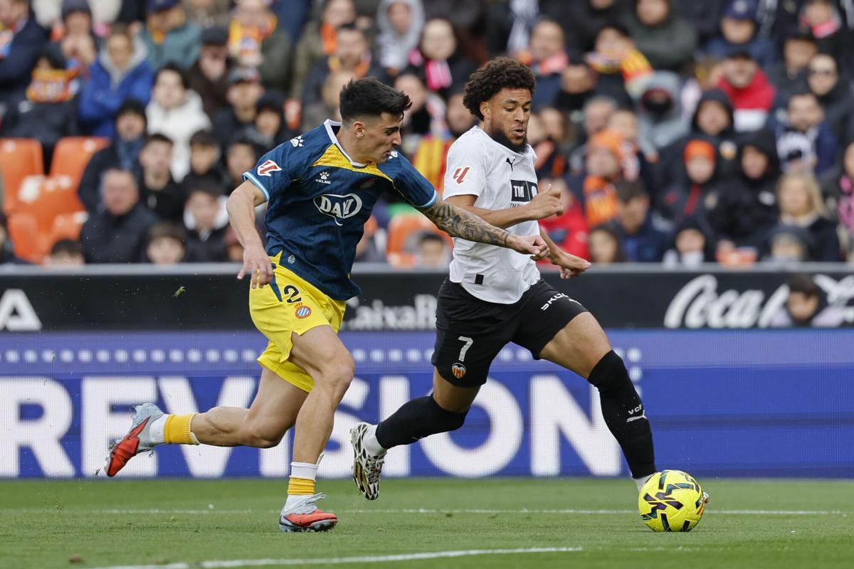Les penyes de l’Espanyol anuncien una protesta pels arbitratges