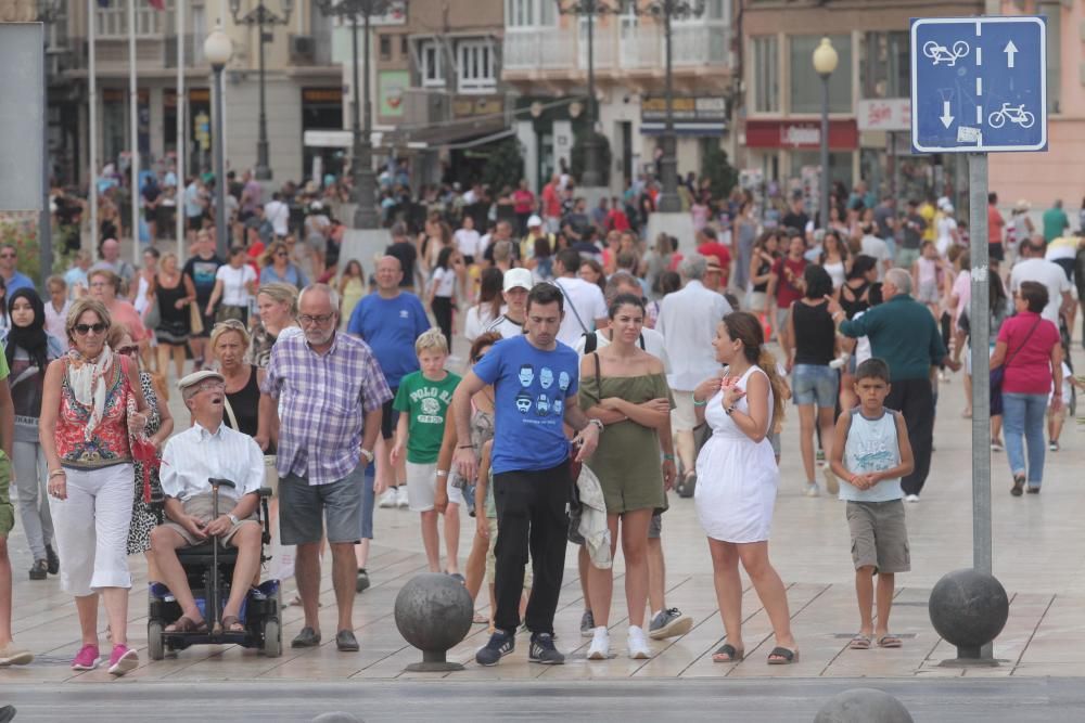 Los turistas 'huyen' de la costa y se refugian en