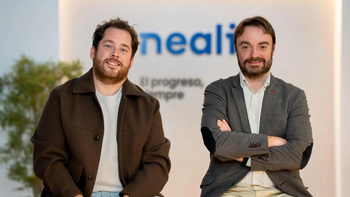 Guillermo Berlanga, directo de Nealis Innovation Hub y Marcos Rozas, director de Nealis Tech.