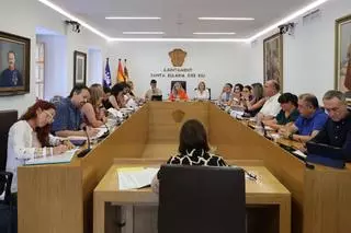 PSOE: «En Santa Eulària somos campeones en piscinas por la barra libre de estos 45 años»