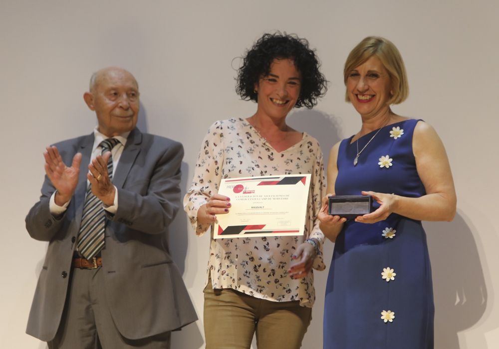 Facosa premia al comercio local en Sagunt.