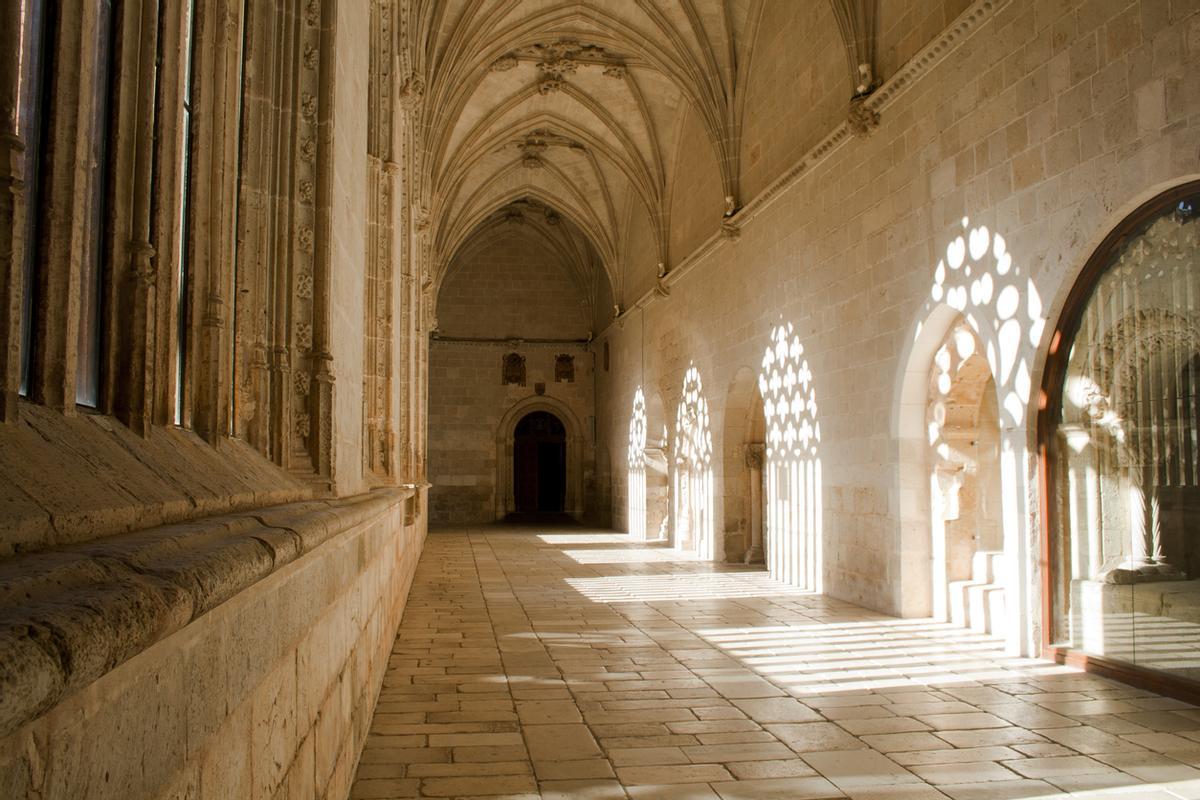 Claustro gótico en el Catedral de Burgo de Osma