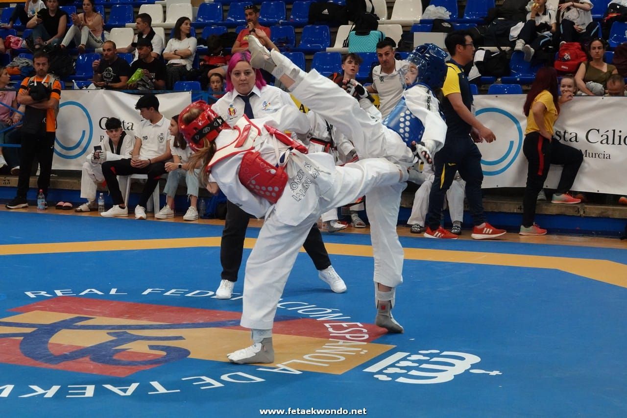 Adriana Rodríguez Toledo, campeona de España cadete de selecciones autonómicas de taekwondo