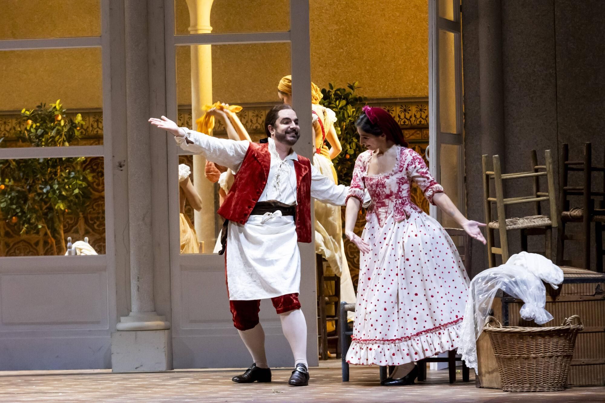 EN IMÁGENES: Ensayo en el Campoamor de la ópera "Las bodas de Fígaro"