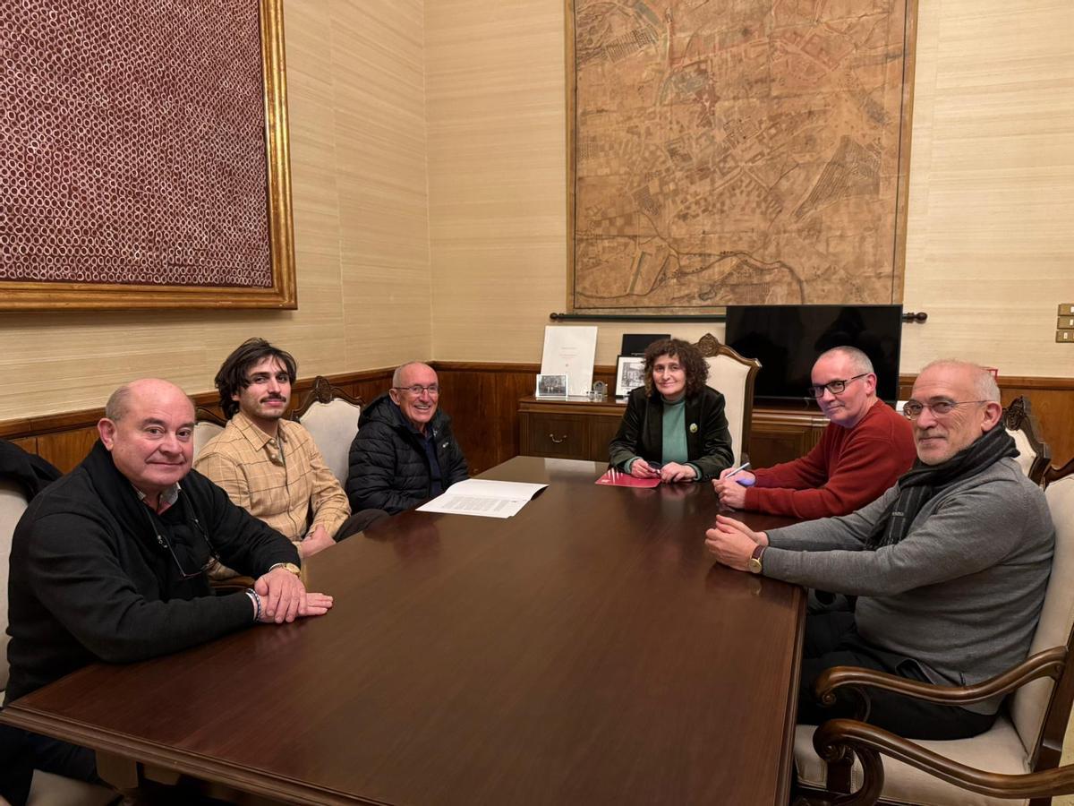 Xuntanza da plataforma cos grupos da Corporación de Santiago