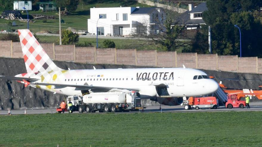 Frente común entre A Coruña, Santiago y Vigo para que la Xunta subvencione nuevas rutas aéreas