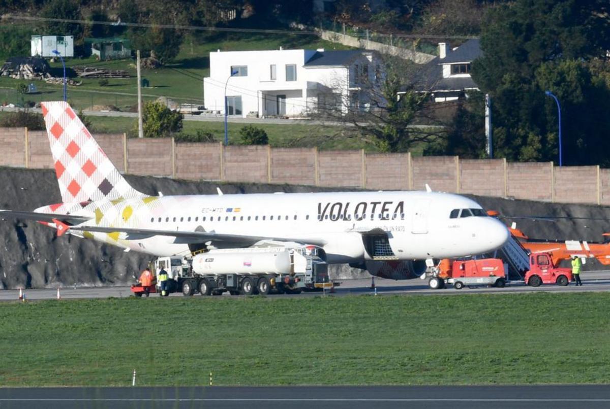 Avión de Volotea en Alvedro.