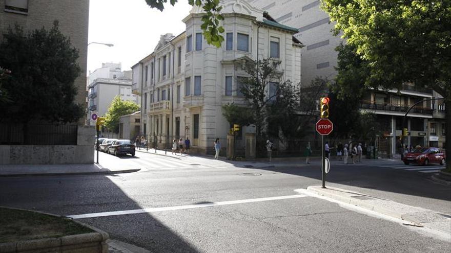 Las restricciones por el carril bici de Sagasta crispan a la oposición