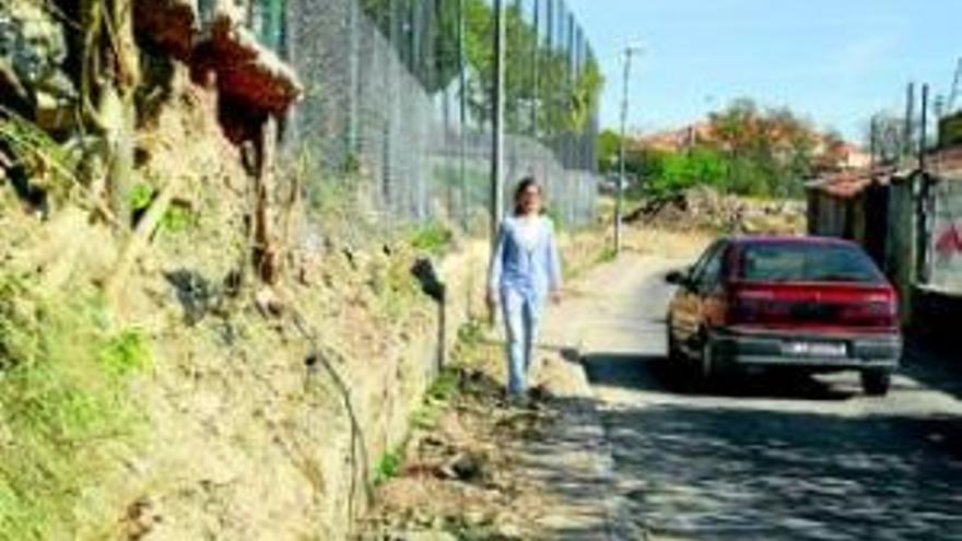 Vecinos de San Blas temen por el derrumbe del muro de Valhondo