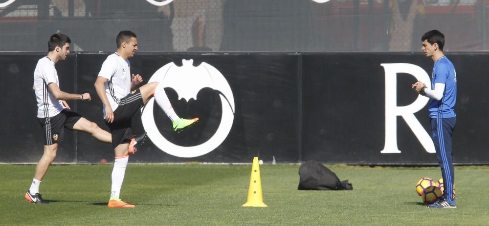 El entrenamiento del Valencia CF, en imágenes