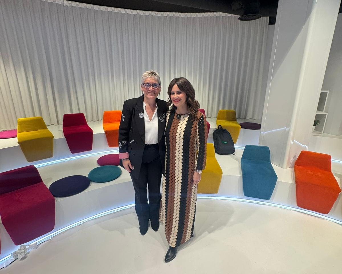 María Ruisánchez junto con María Concepción Saavedra Rielo, consejera de Salud