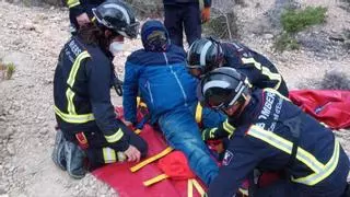 Los bomberos rescatan a otro excursionista herido en Ibiza