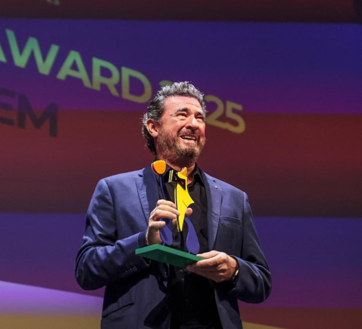 El cineasta Julio Medem recibió un premio honorífico. | B. RAMON