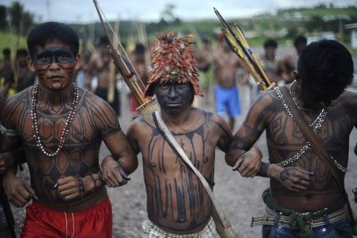 Indígenas del Amazonas se manifiestan contra la presa hidroeléctrica de Belo Monte (Brasil)