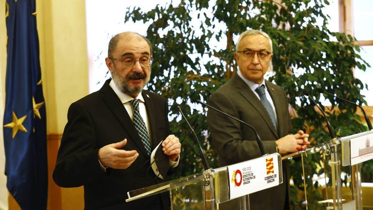 Reunión en el Gobierno de Aragón entre el presidente Lambán y Alejandro Blanco, presidente del COE, en una de las visitas de Blanco a Zaragoza.