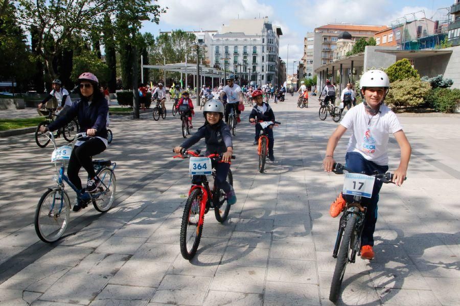 Más de 300 ciclistas disfrutaron del Decabike.