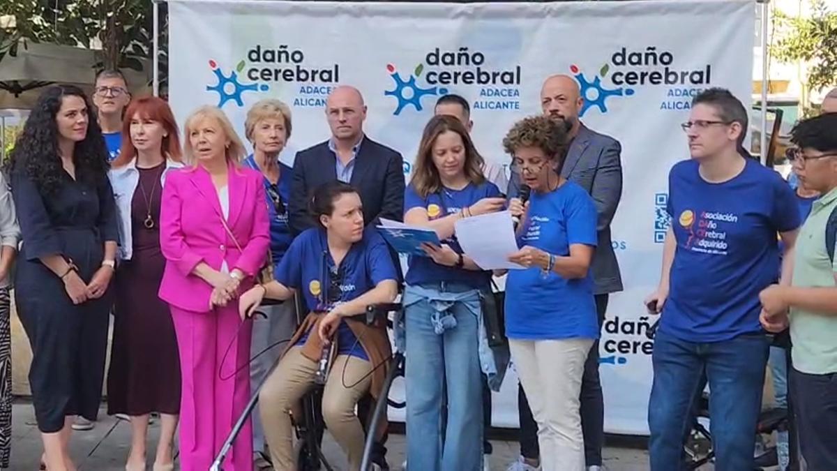 Acto de sensibilización en Alicante de las personas con daño cerebral adquirido hace unas semanas