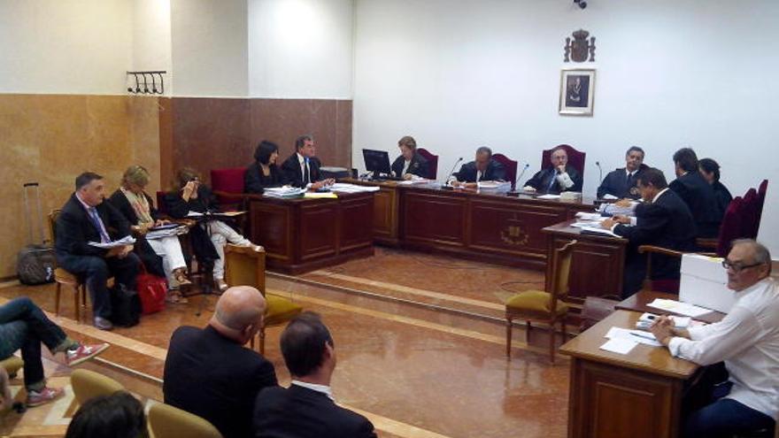 La sala del TSJA, durante el inicio del juicio.