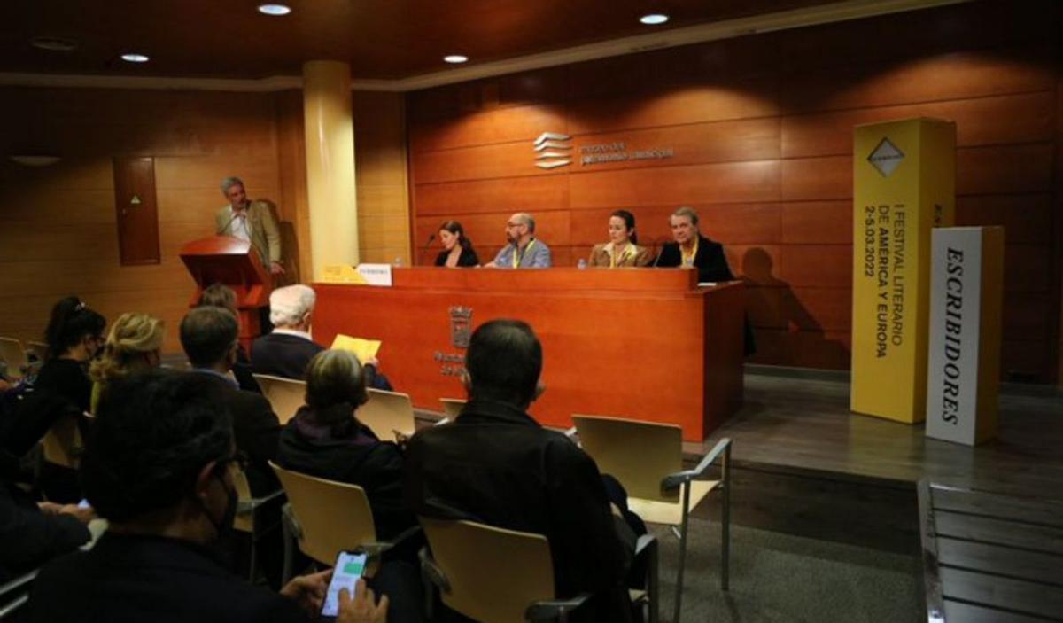 Un momento de la mesa redonda.
