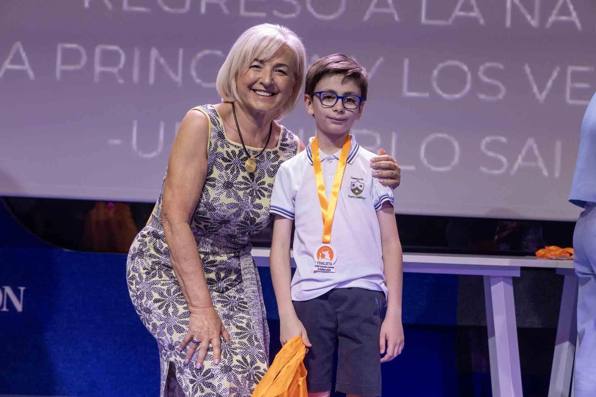 Entrega de premios del concurso infantil de relatos cortos "Cuéntame un cuento para comer" en el Club INFORMACIÓN organizado por COES