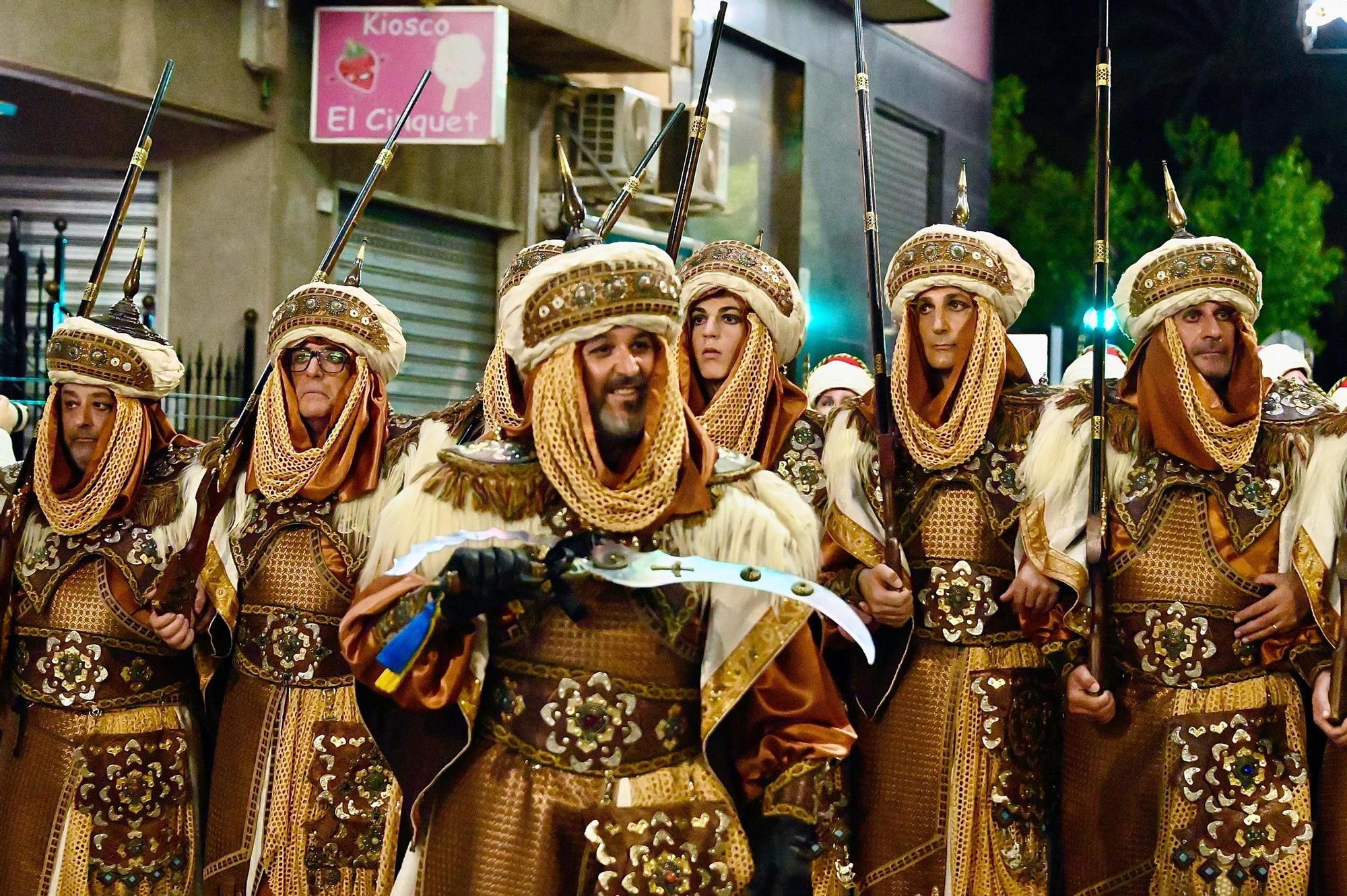 El esplendor de la Entrada Mora conquista Crevillent