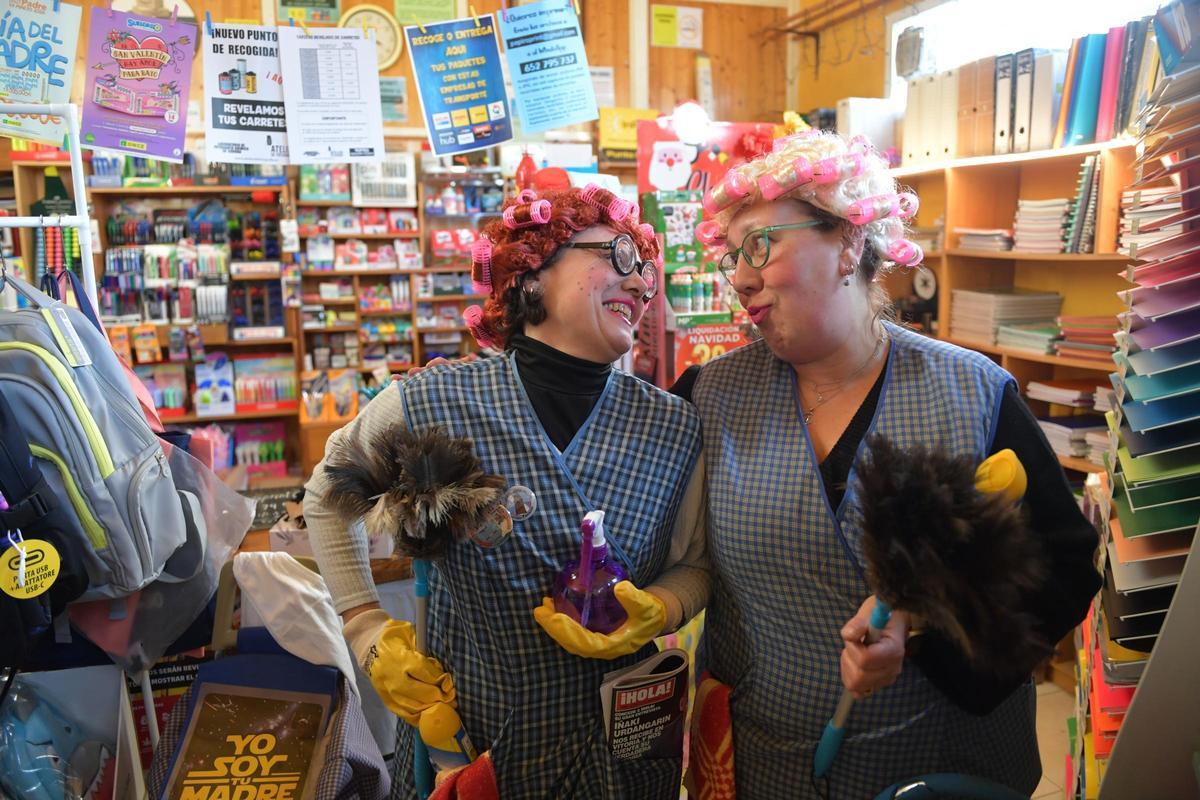 Isa y Bego muestran cómo se transforman en 'As Toliñas', las Choqueiras del Año 2026 en A Coruña Isa y Bego muestran cómo se transforman en 'As Toliñas', las Choqueiras del Año 2026 en A Coruña