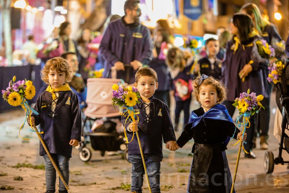 Ofrenda de flores a la Mare de Déu del Sofratge en Benidorm