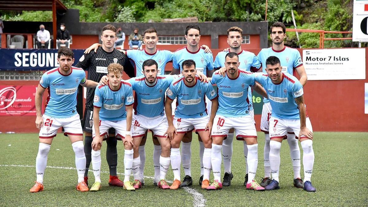 La última alineación del año en el Córdoba CF, en La Palma ante el Mensajero.