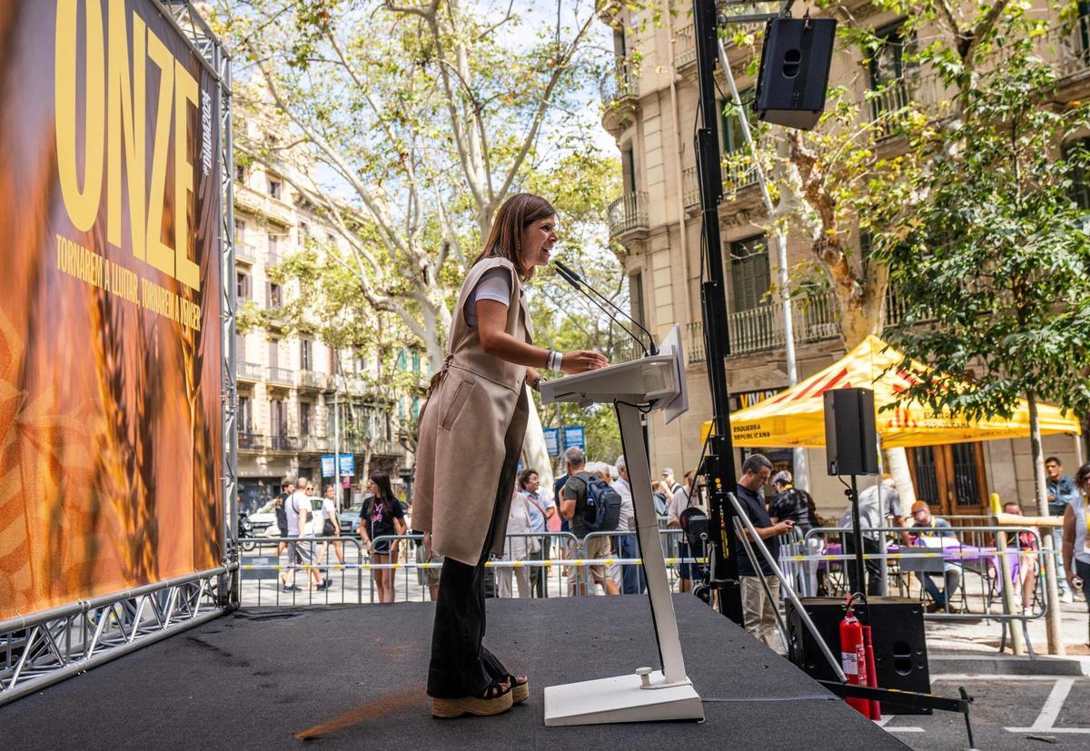 La secretaria general adjunta de ERC, Marta Vilalta, en el mitin de ERC por la Diada.