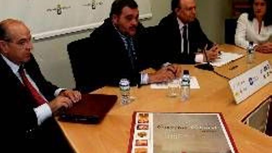 Caja Badajoz y la diputación dedican 270.000  al área cultural